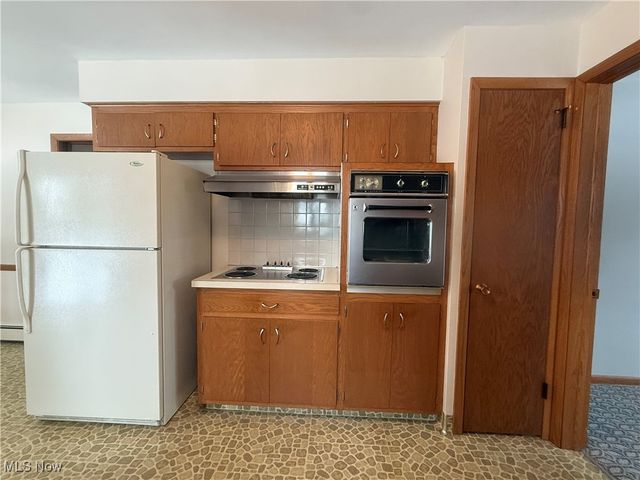 2612 Frostwood Drive, Austintown, OH 44515