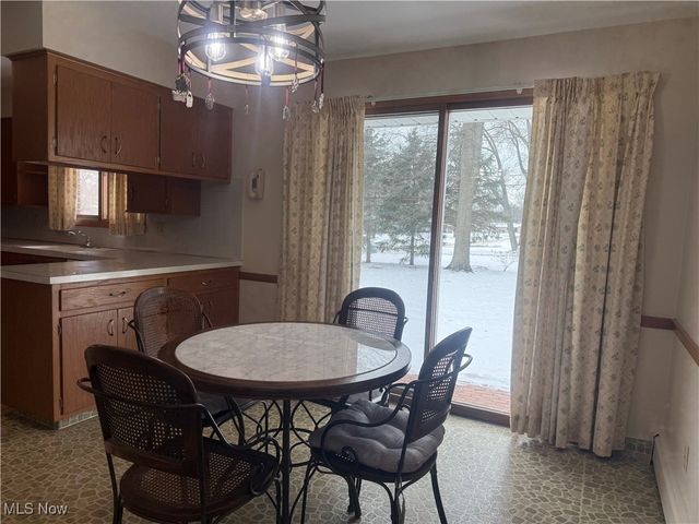 2612 Frostwood Drive, Austintown, OH 44515