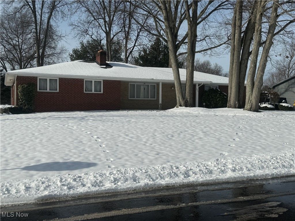 2612 Frostwood Drive, Austintown, OH 44515