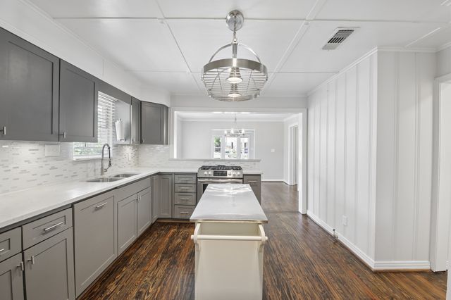 3614 Gordon Avenue, Fort Worth, TX 76110