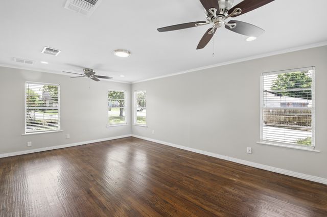 3614 Gordon Avenue, Fort Worth, TX 76110