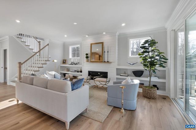 35 MARY JACKSON CT, Charlottesville, VA 22902