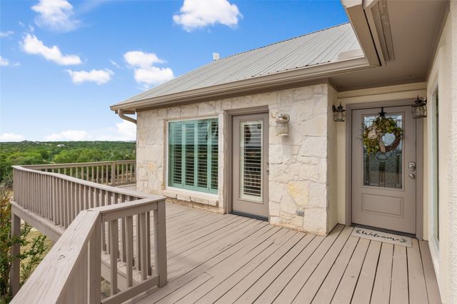 2400 W Fitzhugh RD, Dripping Springs, TX 78620