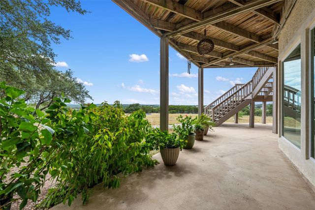 2400 W Fitzhugh RD, Dripping Springs, TX 78620