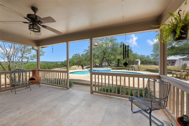 2400 W Fitzhugh RD, Dripping Springs, TX 78620