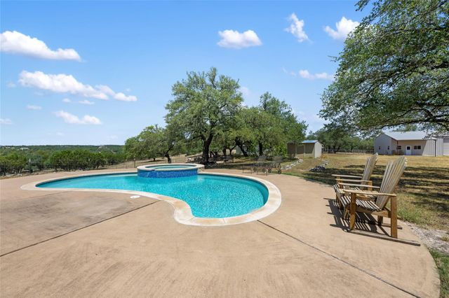 2400 W Fitzhugh RD, Dripping Springs, TX 78620