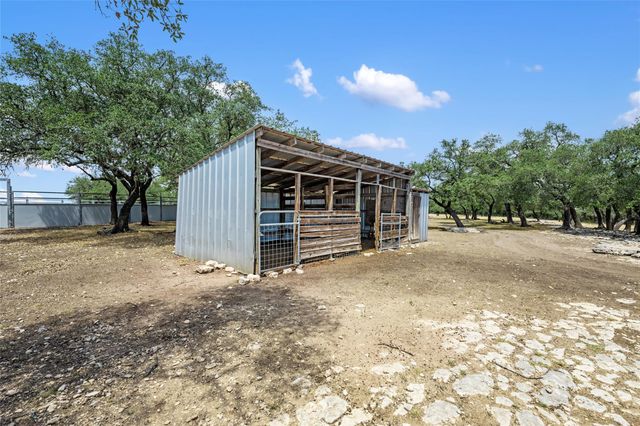 2400 W Fitzhugh RD, Dripping Springs, TX 78620