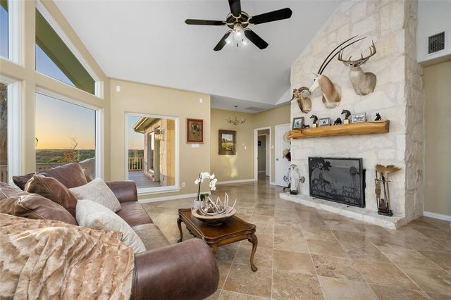 2400 W Fitzhugh RD, Dripping Springs, TX 78620