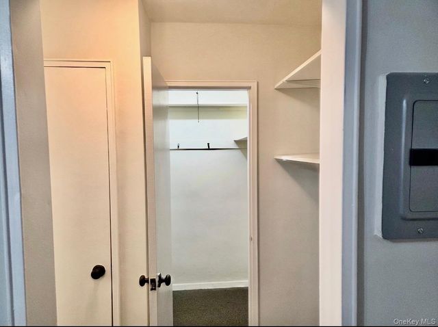 100 Lincoln Avenue 7B, Mineola, NY 11501
