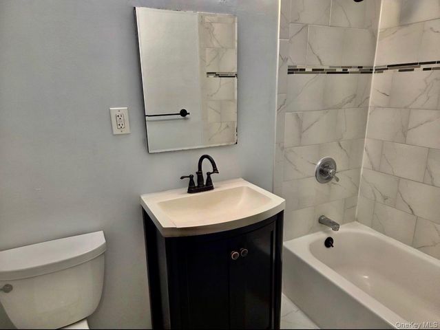 100 Lincoln Avenue 7B, Mineola, NY 11501