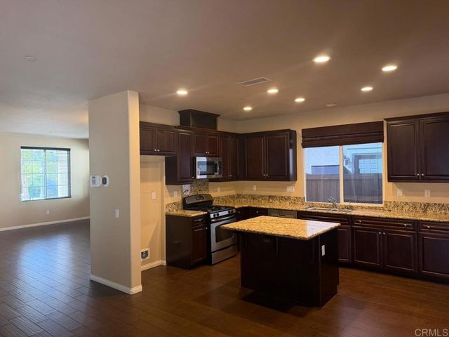 790 Arbor Glen Lane, Vista, CA 92081