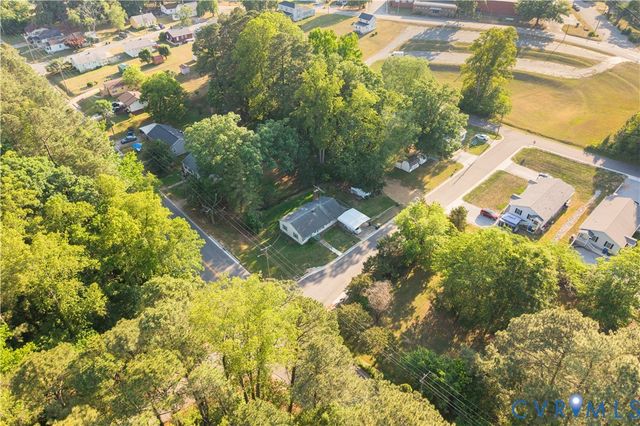 201 W Third St, South Hill, VA 23970