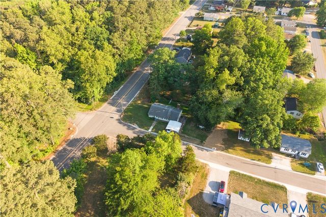 201 W Third St, South Hill, VA 23970