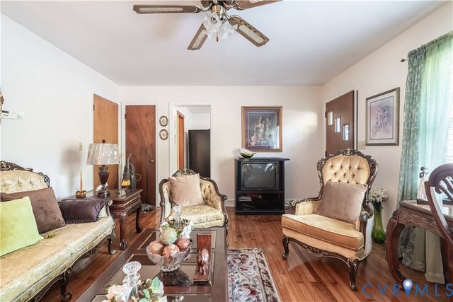 201 W Third St, South Hill, VA 23970