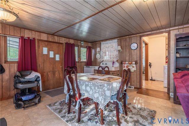 201 W Third St, South Hill, VA 23970
