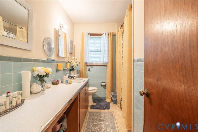 201 W Third St, South Hill, VA 23970
