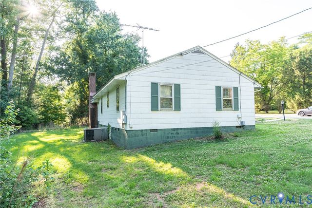 201 W Third St, South Hill, VA 23970