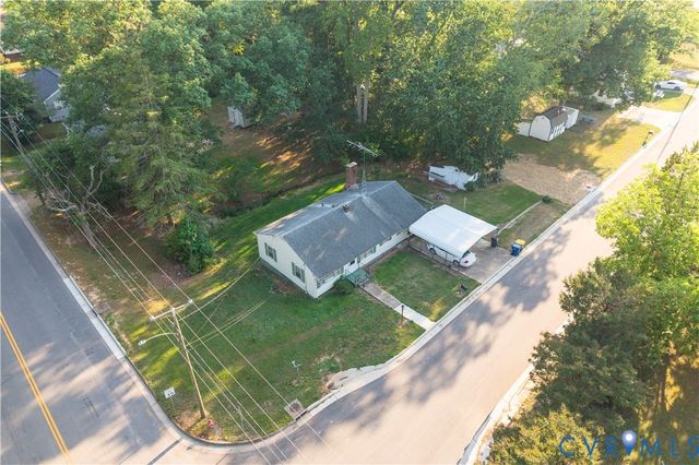 201 W Third St, South Hill, VA 23970