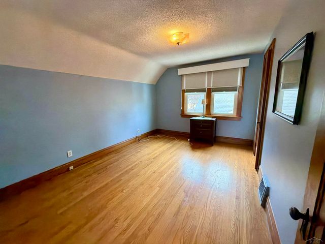 2217 N Woodbridge Road, Saginaw, MI 48602