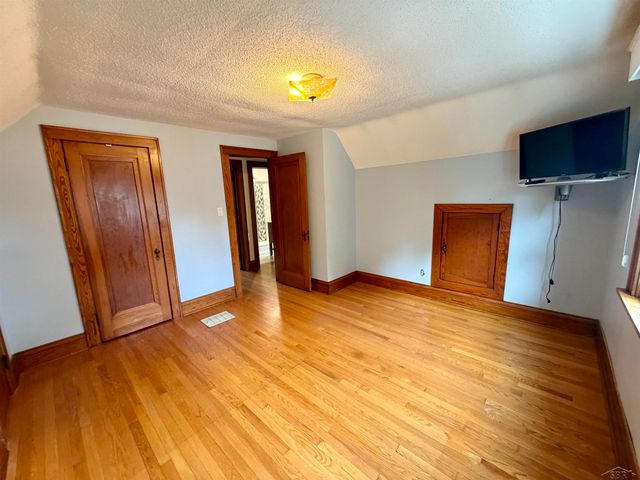 2217 N Woodbridge Road, Saginaw, MI 48602