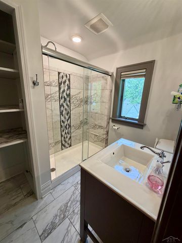 2217 N Woodbridge Road, Saginaw, MI 48602