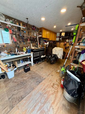 2217 N Woodbridge Road, Saginaw, MI 48602