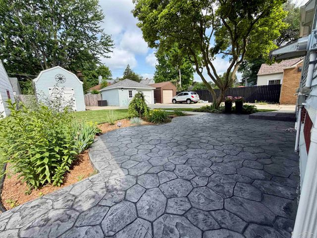 2217 N Woodbridge Road, Saginaw, MI 48602