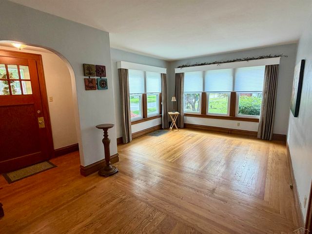 2217 N Woodbridge Road, Saginaw, MI 48602