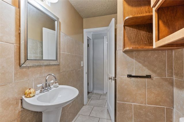 716 N Mount Olive Street, Siloam Springs, AR 72761