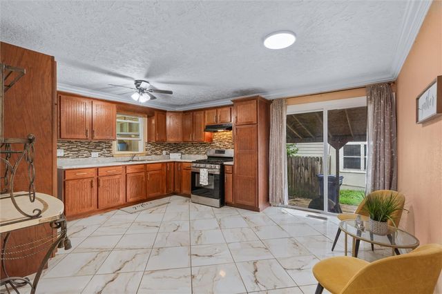 716 N Mount Olive Street, Siloam Springs, AR 72761