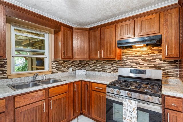 716 N Mount Olive Street, Siloam Springs, AR 72761