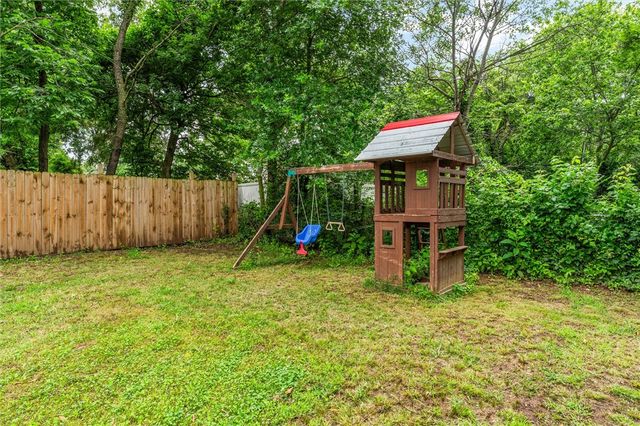 716 N Mount Olive Street, Siloam Springs, AR 72761