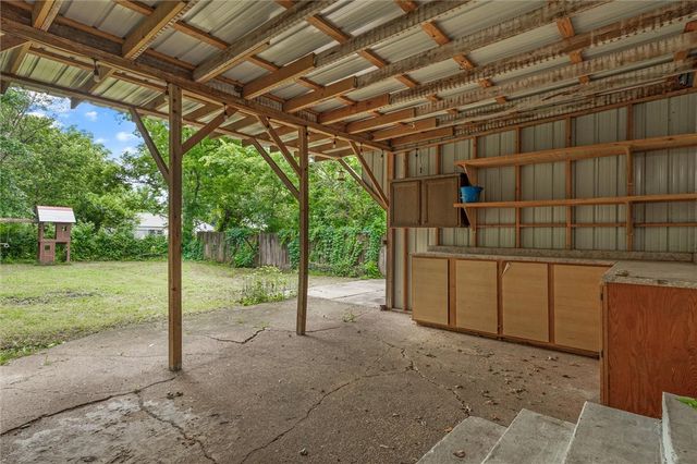 716 N Mount Olive Street, Siloam Springs, AR 72761