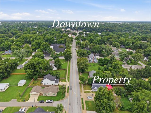 716 N Mount Olive Street, Siloam Springs, AR 72761