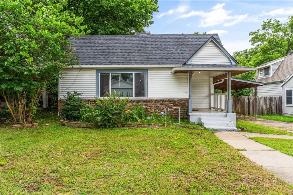 716 N Mount Olive Street, Siloam Springs, AR 72761