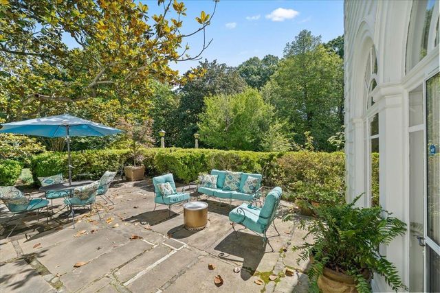 4202 WHITE OAKS RD, Memphis, TN 38117