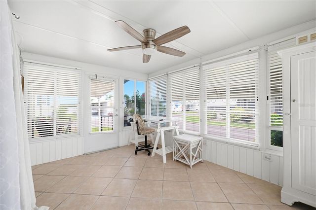 2012 HILO DRIVE, Holiday, FL 34691