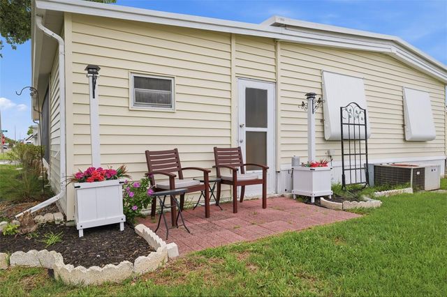 2012 HILO DRIVE, Holiday, FL 34691