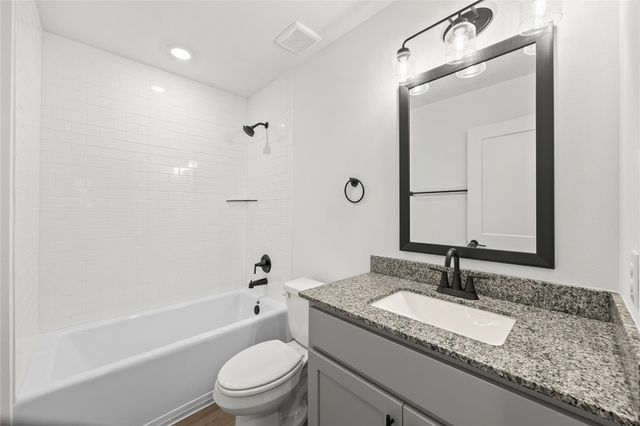 2087 Emerald Lake Trail, Dayton, TX 77535