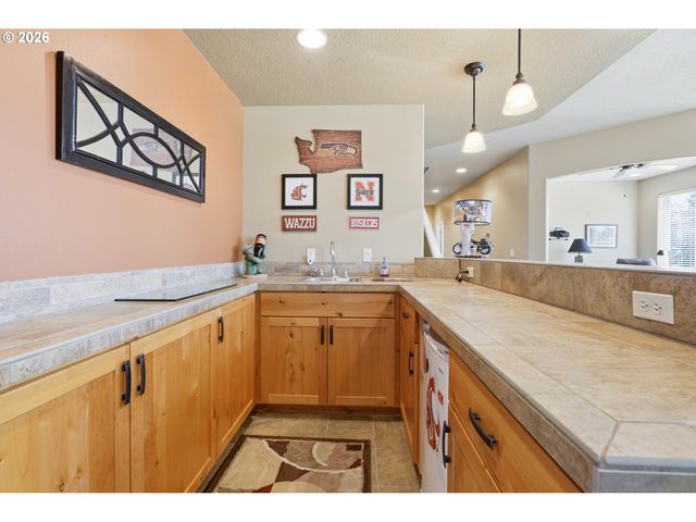 147 KALINA Ct, Kalama, WA 98625