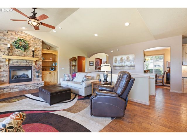 147 KALINA Ct, Kalama, WA 98625