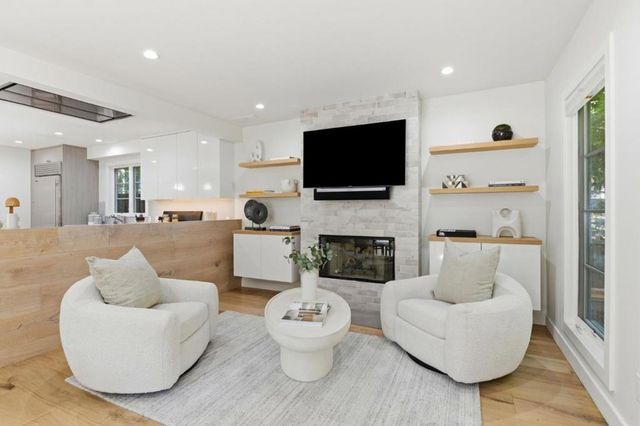 850 Guinda Street, Palo Alto, CA 94301