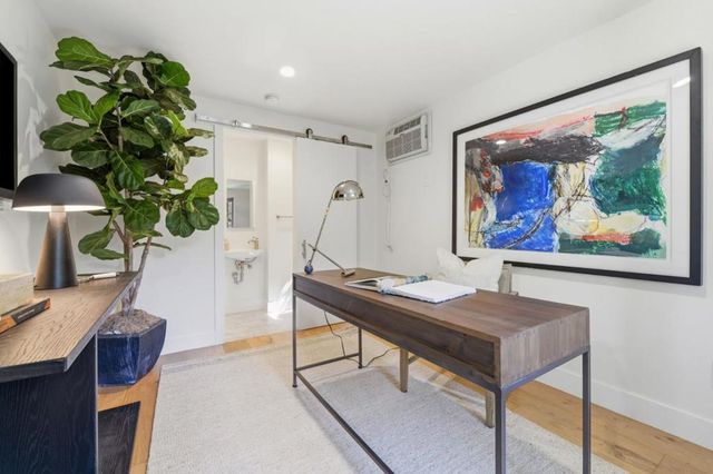 850 Guinda Street, Palo Alto, CA 94301