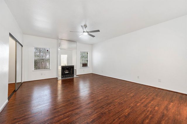 6000 Reims Road 2003, Houston, TX 77036