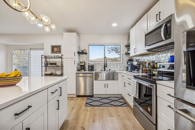 6955 Highland Park Dr, Nashville, TN 37205