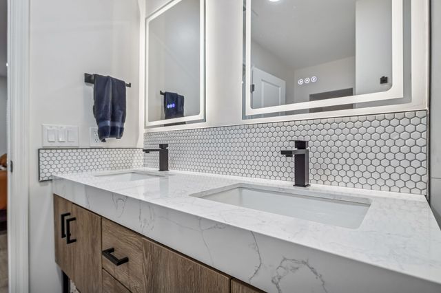 6955 Highland Park Dr, Nashville, TN 37205