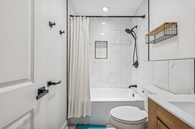 6955 Highland Park Dr, Nashville, TN 37205