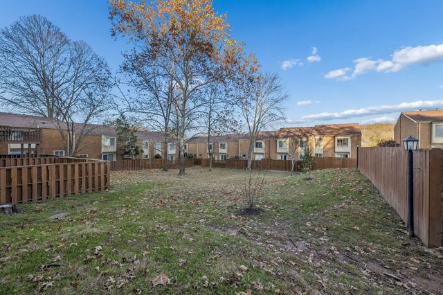 6955 Highland Park Dr, Nashville, TN 37205