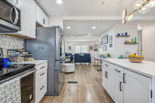 6955 Highland Park Dr, Nashville, TN 37205