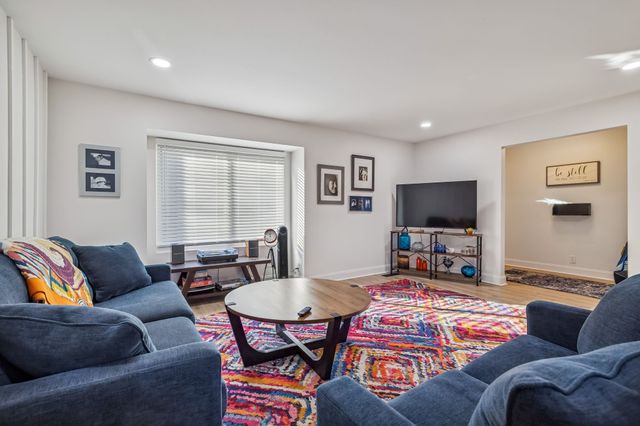 6955 Highland Park Dr, Nashville, TN 37205